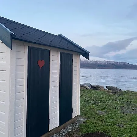 Unique Romantic Fisherman Cabin!