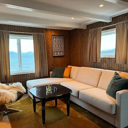 Holiday home Unique Romantic Fisherman Cabin!