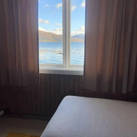 Unique Romantic Fisherman Cabin!