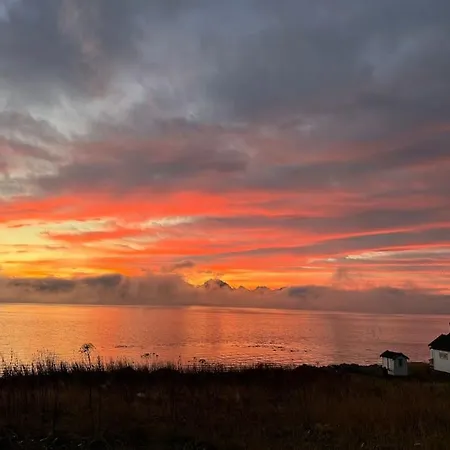 Holiday home Unique Romantic Fisherman Cabin!