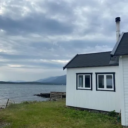Holiday home Unique Romantic Fisherman Cabin! Kvaloya